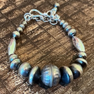 B200 - Pulsera de perlas Navajo en plata de ley