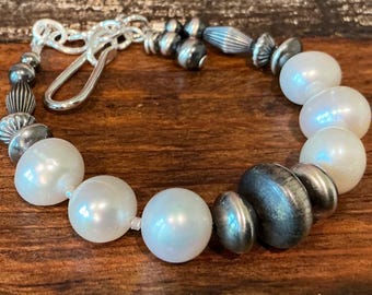 B555A - Pearl Bracelet, Sterling Navajo Pearls and Saucers