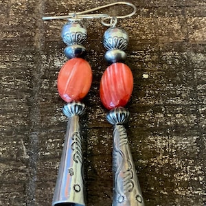 E262 - Spiny Oyster Ovals, Sterling Feathers, Sterling