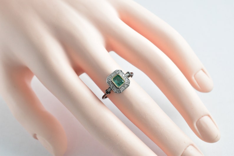 Emerald Ring Vintage / Natural Emerald Ring with Diamond/ Emerald engagement ring/ Sterling Silver image 4