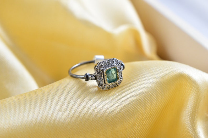 Emerald Ring Vintage / Natural Emerald Ring with Diamond/ Emerald engagement ring/ Sterling Silver image 2