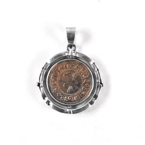 Spinner Coin Pendant, Silver Coin Leaf Pendant, Spinner Pendant, Gift for mom, Spinner Coin Jewelry, Handmade Coin Necklace, Coin Gift