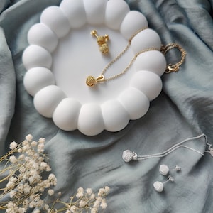 Necklaces in knot look 925 sterling silver gold-plated, discreetly minimalist, perfect as a gift or your own accessory