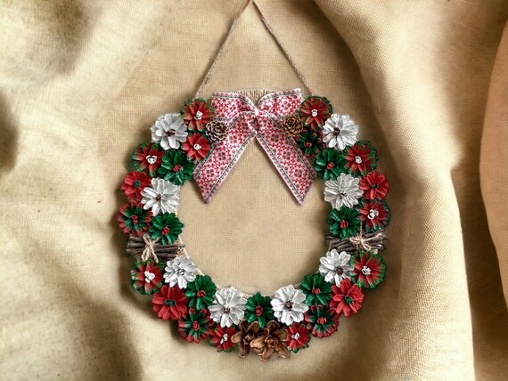 Decorative wreath - Painted pinecones - Traditional design - Red, White, Green and Wood