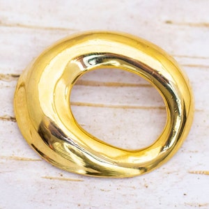 Vintage Oval Minimalist Gold Tone Brooch - BO1