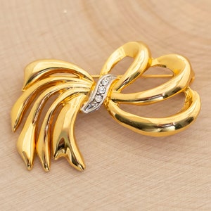 Golden Bow Vintage Brooch - B4