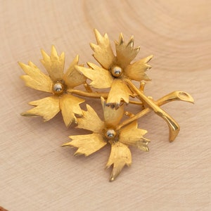 Golden Flowers Vintage Brooch - B5