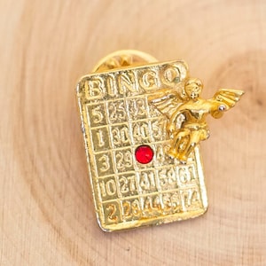 Vintage Gold Tone Lucky Bingo Card Pin - B8
