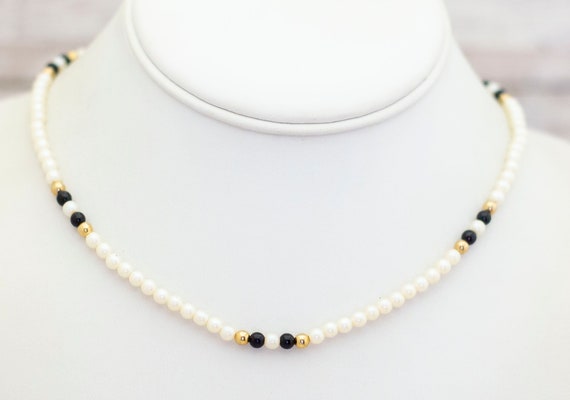 15 1/2 inch, Vintage White & Black Faux Pearls Ch… - image 2