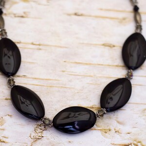 18 inch, Vintage Black Oval Gothic Beaded Necklace - BL1