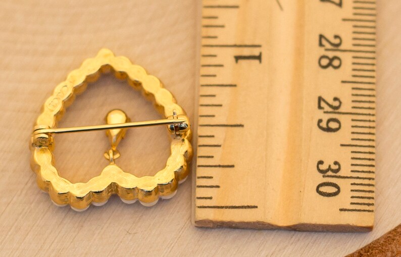 B3 Heart Brooch Vintage Broach Avon Jewelry Avon Brooch Love Brooch Heart Broach Vintage Brooch Gold Heart Brooch