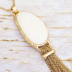 26 inch, Vintage Mother of Pearl Oval Dangling Chains Tassel Necklace - BK1