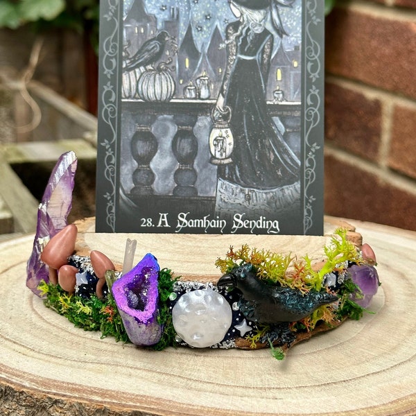 ORACLE CARD STAND Raven\Crow sculpture | Tarot Card Holder with healing crystals