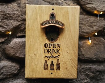 Best Seller - Abridor de botellas montado en la pared personalizado - Open Drink Repeat