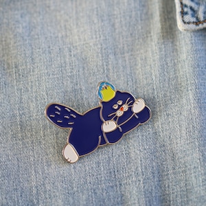 Tiger Cat chilling with Bird Enamel Pin /  Cute cat pin for Cats lover