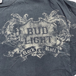Thrashed Bud Light Rock & Roll XL Czarny T-shirt graficzny Delta Pro Weight Worn