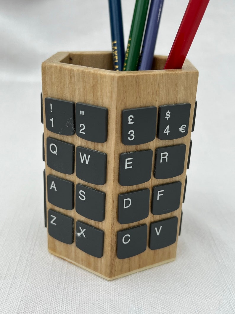 Wooden Desk Pen/pencil Pot Covered With Recycled Laptop Keys & Clear ...