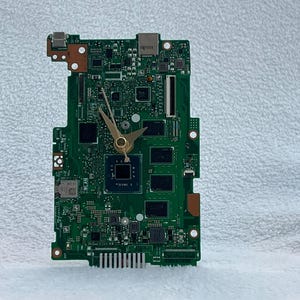 Recycled Computer Circuit Board Desk Clock: Eco-Friendly Tech Gift