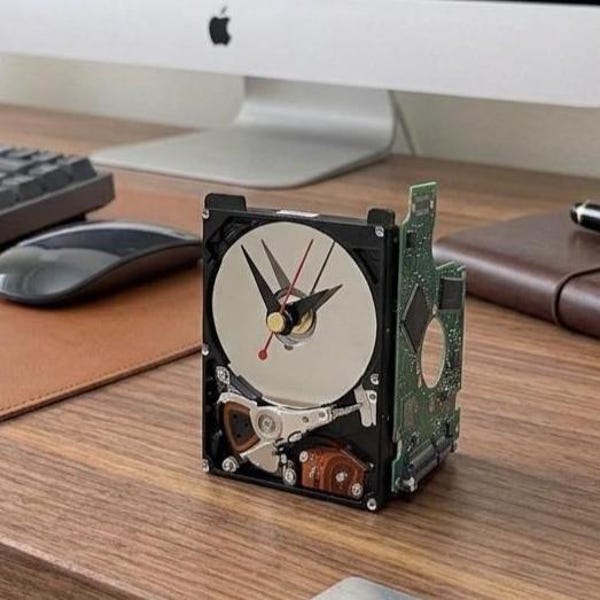 Recycled Laptop Hard Drive Desk Clock: Eco-Friendly Tech Gift