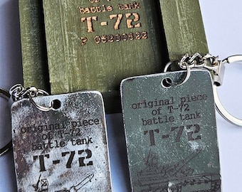 Keychains from T72 Keyring tank with wooden box with engravings Ukrainian collectibles from raw materials found in Ukraine