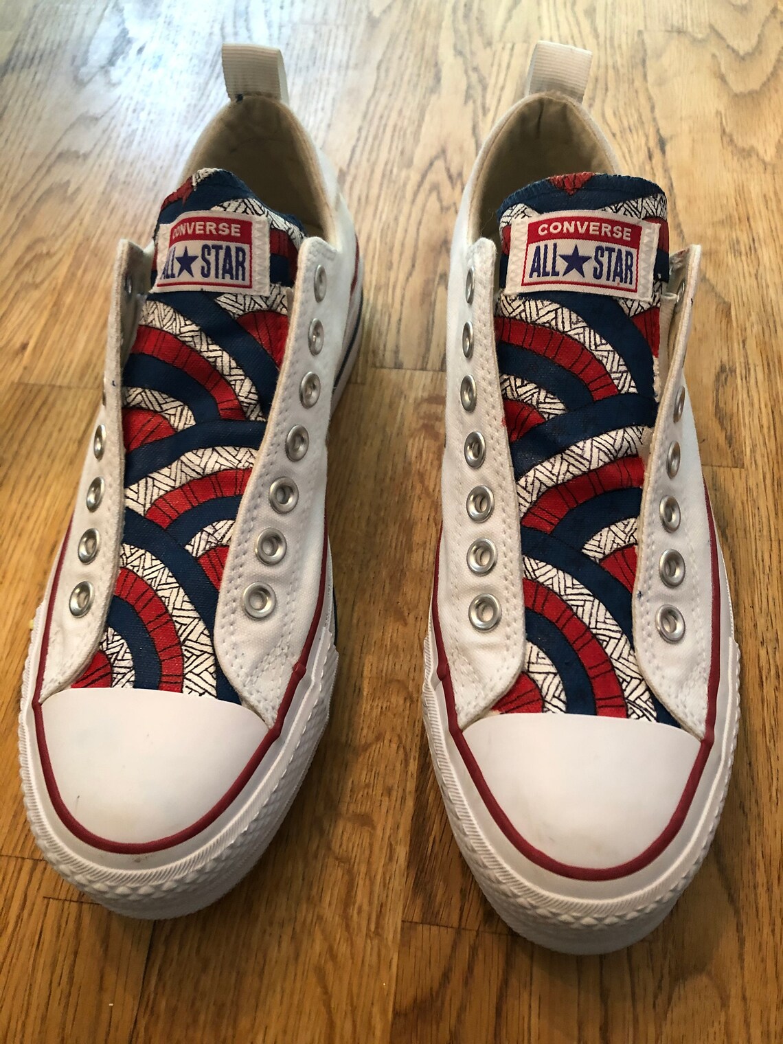 lace less sneakers