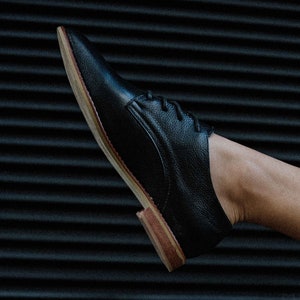 black tie oxford shoes