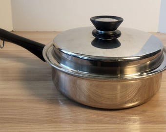 Amway Queen Waterless Multi-ply 18/8 Stainless Steel 1 1/2 Quart