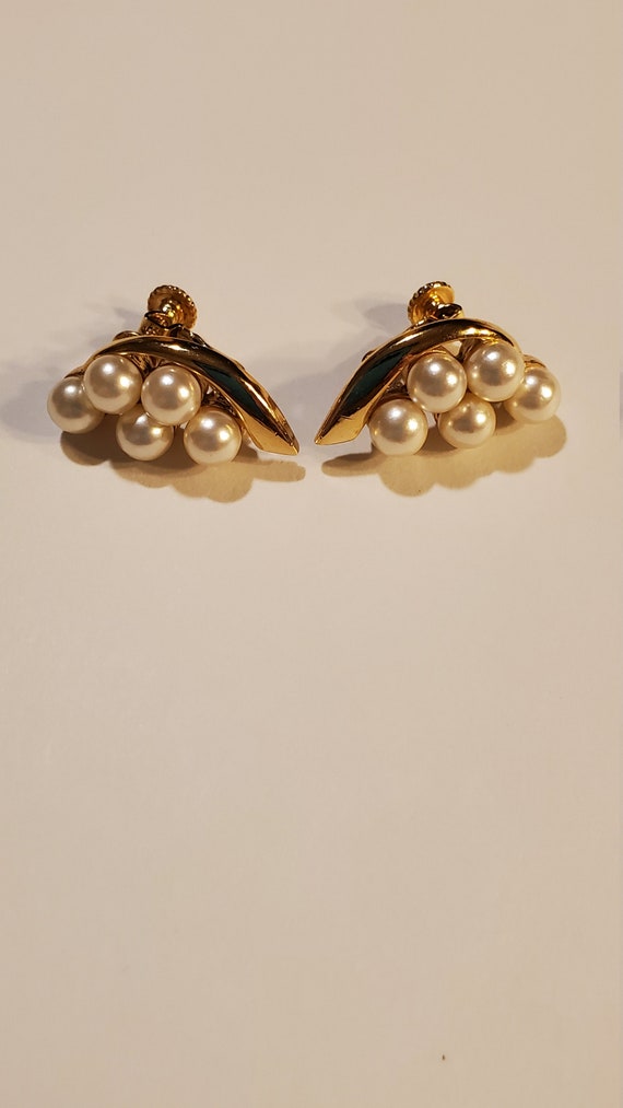 Napier Faux Pearl Clip On Screw Back Earrings 198… - image 1