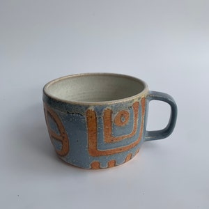 Blau und Orange Tasse | Café | Handgeschleuderte | Steinzeug Keramik | studio keramik | studio pottery | handgefertigt | Benjamin Walker Keramik