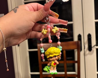Strawberry shortcake figure keychain