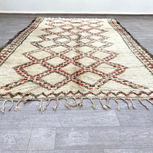 Vintage Moroccan Beni Ourain rug, bohemian rug, Authentic rug image 10