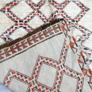 Vintage Moroccan Beni Ourain rug, bohemian rug, Authentic rug image 2