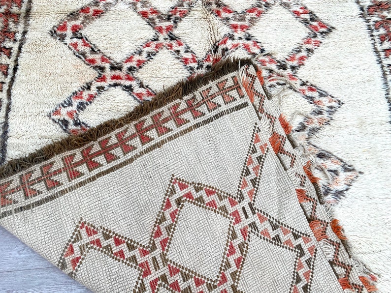 Vintage Moroccan Beni Ourain rug, bohemian rug, Authentic rug image 2