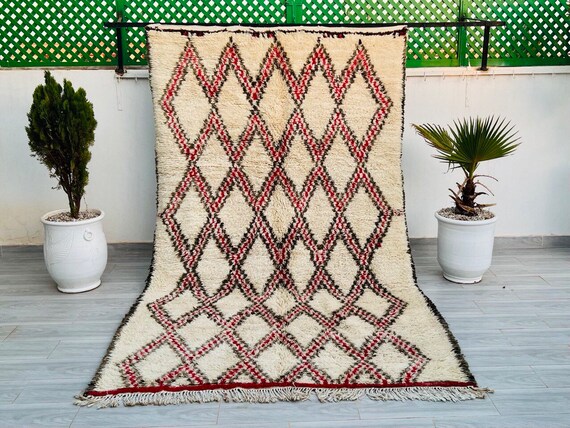 Moroccan vintage rug,fluffy rug,Authentic Berber Rug, 9.5 x 6 FT