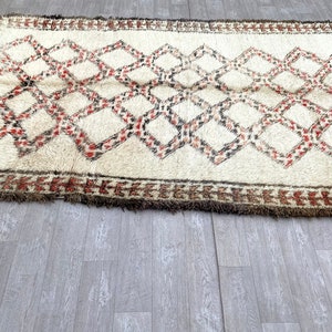 Vintage Moroccan Beni Ourain rug, bohemian rug, Authentic rug image 7