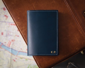 Porte-passeport en cuir italien avec fente pour carte, personnalisé, monogramme, fabriqué aux États-Unis, cadeau de voyage de luxe, étui de portefeuille de passeport