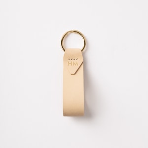 Italiaanse lederen sleutelhanger met gouden sleutelhanger, gepersonaliseerd, monogram, luxe cadeau, 7 kleuren beschikbaar, handgemaakt in de VS afbeelding 4