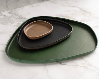 Bandeja de valet Catchall de cuero, cuero italiano moldeado, anidamiento orgánico moderno mínimo Catch All, juego de oficina a juego, hecho a mano, EE. UU.