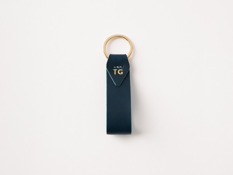 Italiaanse lederen sleutelhanger met gouden sleutelhanger, gepersonaliseerd, monogram, luxe cadeau, 7 kleuren beschikbaar, handgemaakt in de VS afbeelding 5