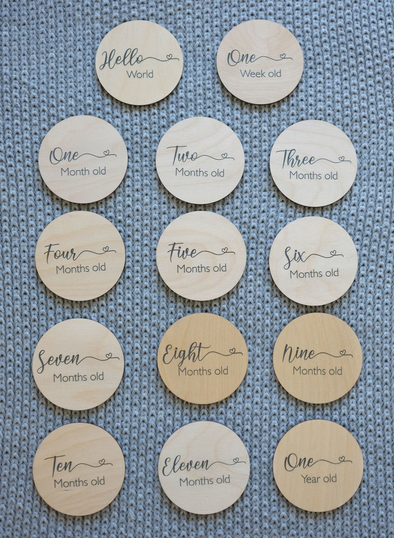 Wooden Baby Milestone Discs set of 14,discs Engraved Milestone Discs Wooden Monthly Milestone Markers Baby Shower Gift Newborn Gifts