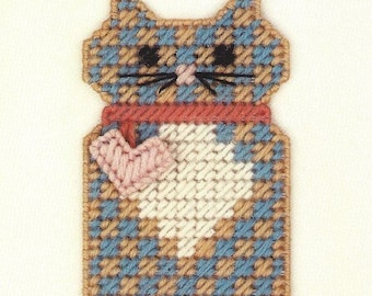 Like Vintage Bucilla Plastic Canvas Needlepoint Cat Heart Key Holder – 6948  INSTANT DOWNLOAD