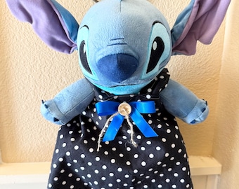 Stitch Plastic Bag Holder