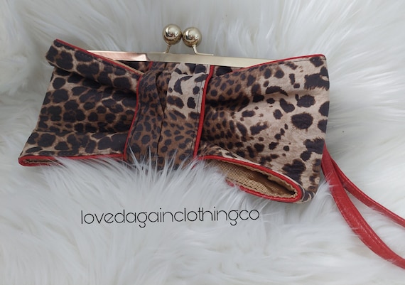 Leopard Sheila Crossbody Bag | zulily | Crossbody bag, Bags, Purses and bags