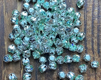 4mm Chatons Montees, Preciosa MC Chaton Maxima SS16/PP31 Crystal Chrysolite with silver cross setting, for beading, sewing, embroidery