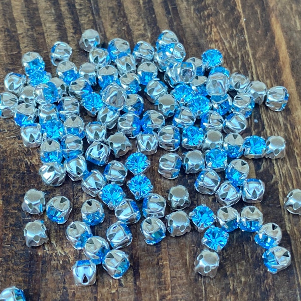 4mm Chatons Montees, Preciosa MC Chaton Maxima SS16/PP31 Crystal Aqua Bohemia with silver cross setting, for beading, sewing, embroidery