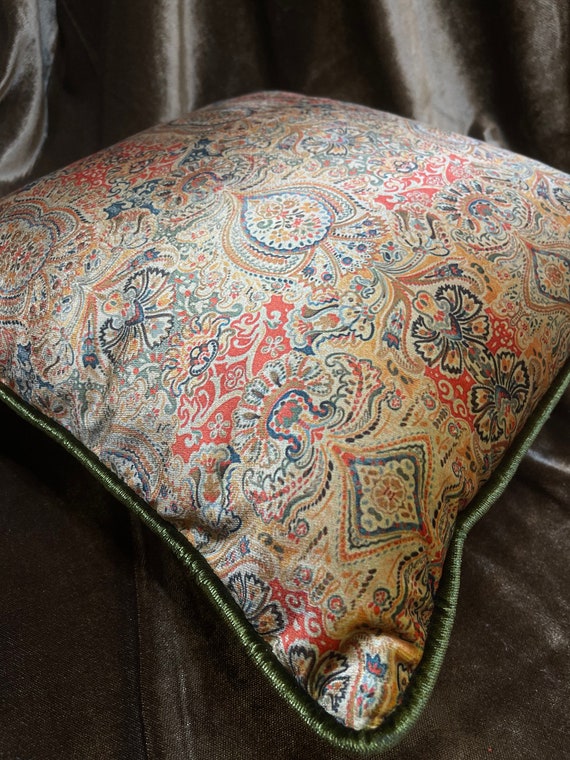 Vintage velvet online pillows
