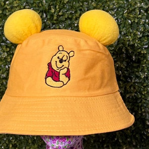 sweet Pooh embroidery bucket hat