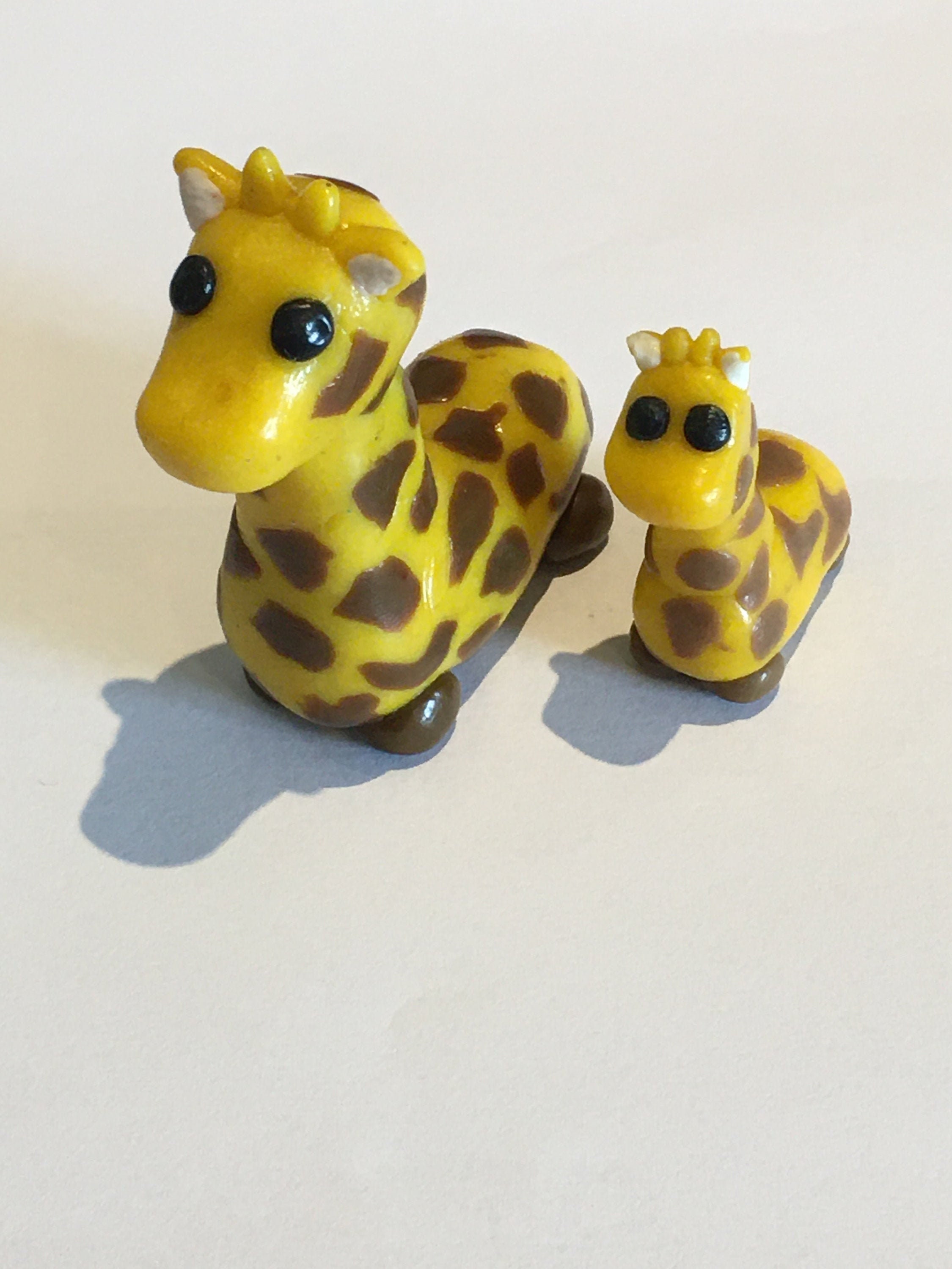 Adopt Me: Giraffe Pet - Adopt Me V2