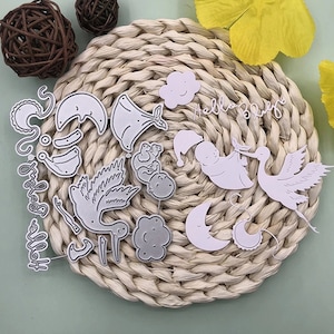 Cigüeña con bebé corte de metal muere, papel artesanal de corte morir, plantilla en relieve, scrapbooking muere, fabricación de tarjetas diy, hola bebé morir cortado
