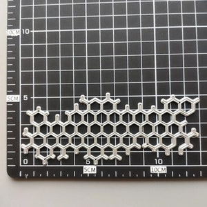 Rasterframe metalen stansmessen, Paper Craft snijmal, reliëfstencil, scrapbookingstansen, DIY-kaarten maken, honingraatachtergrond gestanst